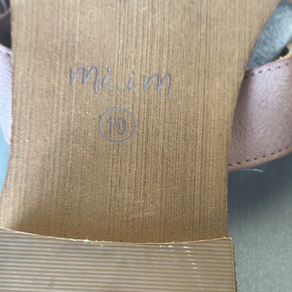 Miracle Miles - Billie Close Toed Strappy Sandals. Size 10 - Picture 6 of 6